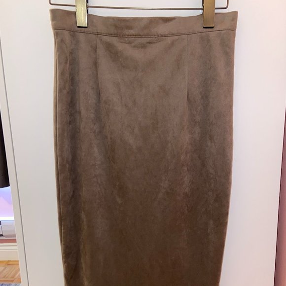 High-Wasted Buttoned Down Suede Skirt | Beige - Picture 4 of 5